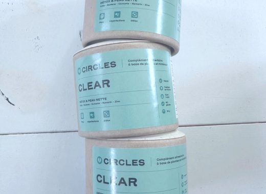 Cure Circles Clear pour une peau nette (ortie, bardane, curcuma, romarin, zinc) – trois boîtes empilées