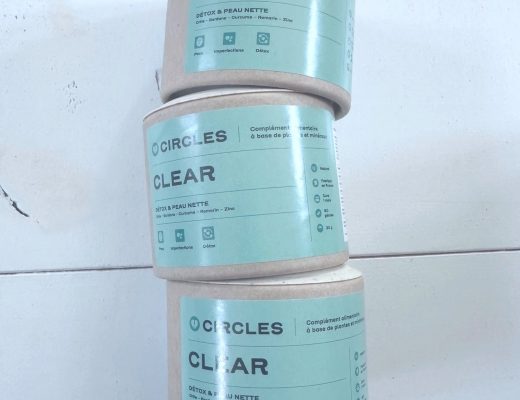 Cure Circles Clear pour une peau nette (ortie, bardane, curcuma, romarin, zinc) – trois boîtes empilées